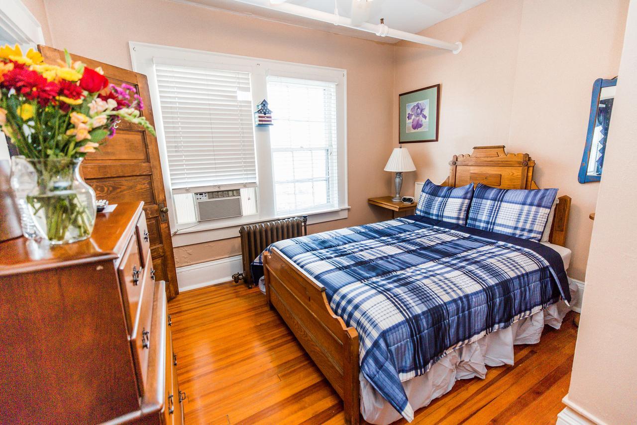 The Henderson Bed & Breakfast Hendersonville Exterior photo