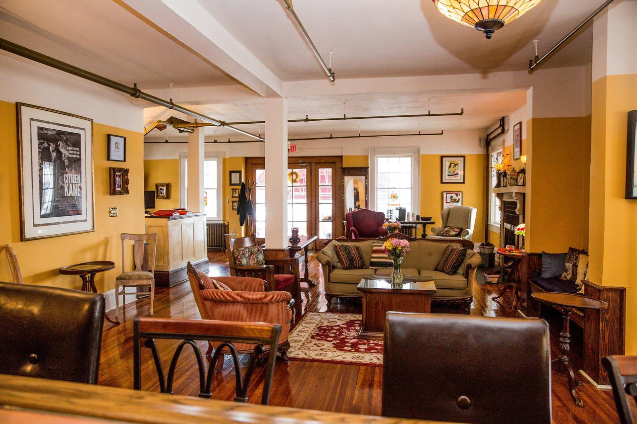 The Henderson Bed & Breakfast Hendersonville Exterior photo